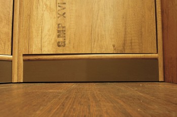 Шкаф для белья «Пилигрим» (Дуб Каньон светлый, Фон серый) в Зелёном Бору - zelyonyj-bor.mebel54.com | фото